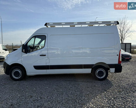 Белый Рено Мастер, объемом двигателя 2.3 л и пробегом 250 тыс. км за 15800 $, фото 1 на Automoto.ua