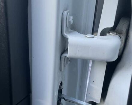 Белый Рено Мастер, объемом двигателя 2.3 л и пробегом 290 тыс. км за 15300 $, фото 40 на Automoto.ua