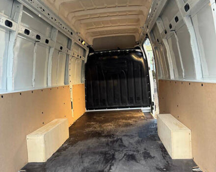 Белый Рено Мастер, объемом двигателя 2.3 л и пробегом 315 тыс. км за 18000 $, фото 2 на Automoto.ua