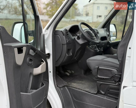 Білий Рено Мастєр, об'ємом двигуна 2.3 л та пробігом 250 тис. км за 14900 $, фото 14 на Automoto.ua