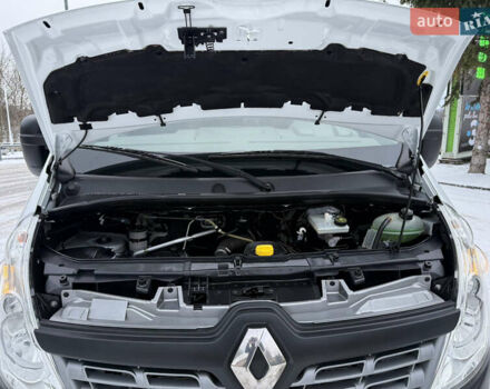 Белый Рено Мастер, объемом двигателя 2.3 л и пробегом 280 тыс. км за 17500 $, фото 87 на Automoto.ua