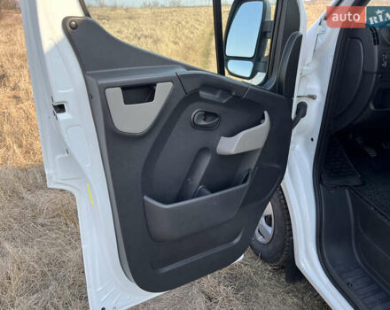 Білий Рено Мастєр, об'ємом двигуна 2.3 л та пробігом 247 тис. км за 17600 $, фото 12 на Automoto.ua