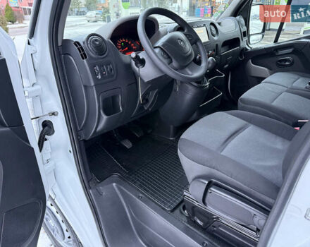 Белый Рено Мастер, объемом двигателя 2.3 л и пробегом 280 тыс. км за 17500 $, фото 36 на Automoto.ua