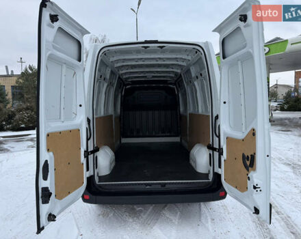 Белый Рено Мастер, объемом двигателя 2.3 л и пробегом 280 тыс. км за 17500 $, фото 64 на Automoto.ua