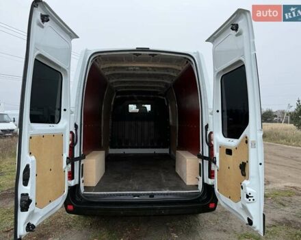 Белый Рено Мастер, объемом двигателя 2.3 л и пробегом 290 тыс. км за 17799 $, фото 17 на Automoto.ua