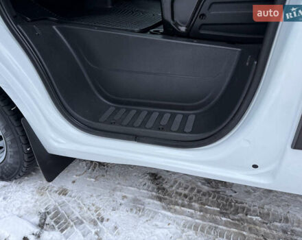 Белый Рено Мастер, объемом двигателя 2.3 л и пробегом 280 тыс. км за 17500 $, фото 33 на Automoto.ua