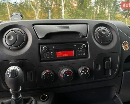 Белый Рено Мастер, объемом двигателя 2.3 л и пробегом 290 тыс. км за 17800 $, фото 10 на Automoto.ua