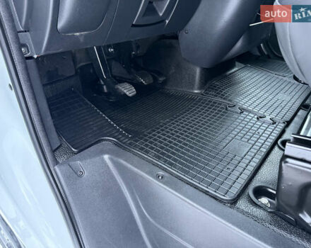 Белый Рено Мастер, объемом двигателя 2.3 л и пробегом 280 тыс. км за 17500 $, фото 37 на Automoto.ua