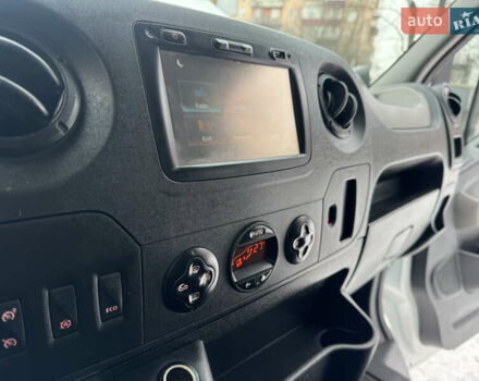 Білий Рено Мастєр, об'ємом двигуна 2.3 л та пробігом 215 тис. км за 18900 $, фото 23 на Automoto.ua