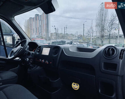 Белый Рено Мастер, объемом двигателя 2.3 л и пробегом 378 тыс. км за 13700 $, фото 23 на Automoto.ua