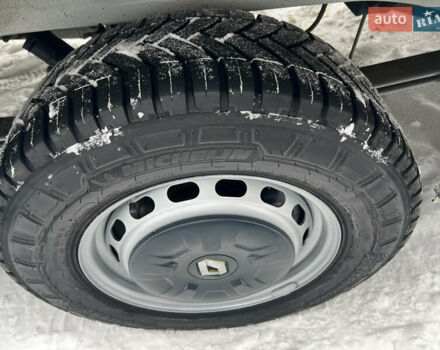 Білий Рено Мастєр, об'ємом двигуна 0 л та пробігом 250 тис. км за 17900 $, фото 43 на Automoto.ua