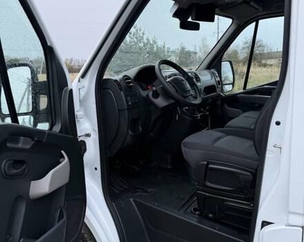 Белый Рено Мастер, объемом двигателя 2.3 л и пробегом 290 тыс. км за 17799 $, фото 21 на Automoto.ua