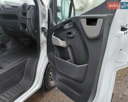 Белый Рено Мастер, объемом двигателя 2.3 л и пробегом 523 тыс. км за 14200 $, фото 21 на Automoto.ua