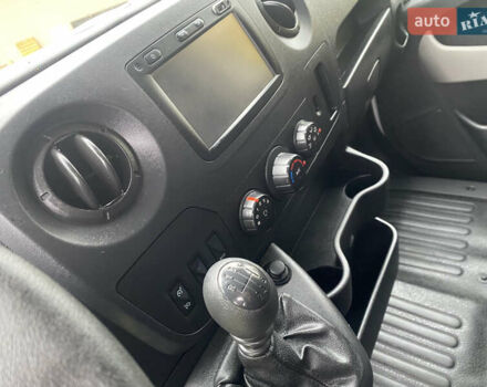 Белый Рено Мастер, объемом двигателя 2.3 л и пробегом 180 тыс. км за 17500 $, фото 15 на Automoto.ua