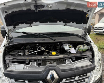 Білий Рено Мастєр, об'ємом двигуна 2.3 л та пробігом 2 тис. км за 16800 $, фото 23 на Automoto.ua