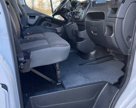 Білий Рено Мастєр, об'ємом двигуна 2.3 л та пробігом 280 тис. км за 18250 $, фото 39 на Automoto.ua