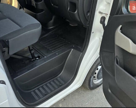 Білий Рено Мастєр, об'ємом двигуна 2.3 л та пробігом 187 тис. км за 17800 $, фото 19 на Automoto.ua