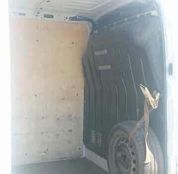 Белый Рено Мастер, объемом двигателя 2.3 л и пробегом 424 тыс. км за 16000 $, фото 11 на Automoto.ua