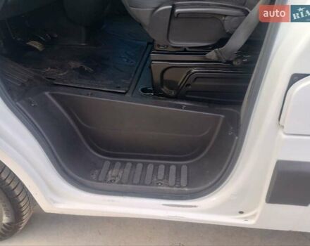 Белый Рено Мастер, объемом двигателя 2.3 л и пробегом 293 тыс. км за 14500 $, фото 12 на Automoto.ua