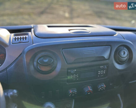 Белый Рено Мастер, объемом двигателя 2.3 л и пробегом 170 тыс. км за 17850 $, фото 39 на Automoto.ua