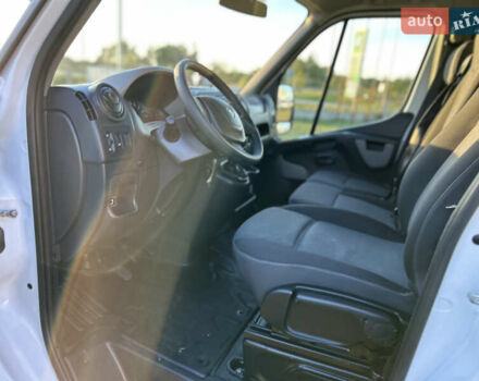 Белый Рено Мастер, объемом двигателя 2.3 л и пробегом 170 тыс. км за 17850 $, фото 35 на Automoto.ua