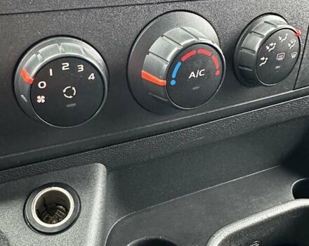 Білий Рено Мастєр, об'ємом двигуна 2.3 л та пробігом 280 тис. км за 15500 $, фото 26 на Automoto.ua