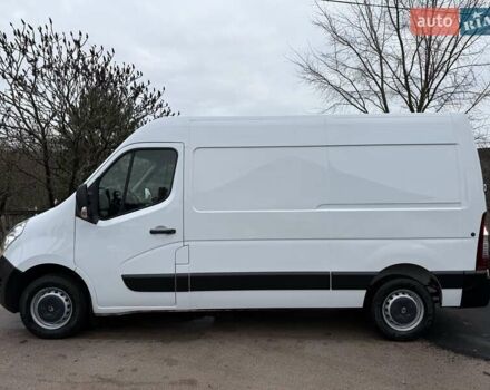 Белый Рено Мастер, объемом двигателя 2.3 л и пробегом 237 тыс. км за 16600 $, фото 2 на Automoto.ua