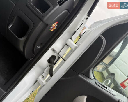 Білий Рено Мастєр, об'ємом двигуна 2.3 л та пробігом 200 тис. км за 19500 $, фото 10 на Automoto.ua