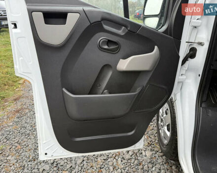 Білий Рено Мастєр, об'ємом двигуна 2.3 л та пробігом 2 тис. км за 16800 $, фото 22 на Automoto.ua