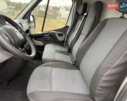 Белый Рено Мастер, объемом двигателя 2.3 л и пробегом 237 тыс. км за 16600 $, фото 16 на Automoto.ua