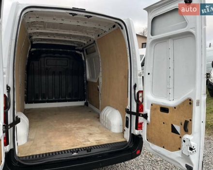 Белый Рено Мастер, объемом двигателя 2.3 л и пробегом 280 тыс. км за 15300 $, фото 42 на Automoto.ua