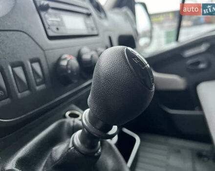 Белый Рено Мастер, объемом двигателя 2.3 л и пробегом 195 тыс. км за 17400 $, фото 28 на Automoto.ua