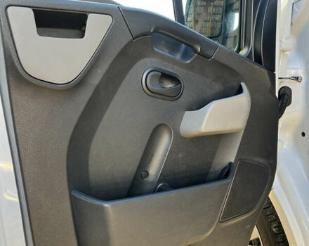 Білий Рено Мастєр, об'ємом двигуна 2.3 л та пробігом 280 тис. км за 18250 $, фото 14 на Automoto.ua