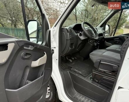 Белый Рено Мастер, объемом двигателя 2.3 л и пробегом 237 тыс. км за 16600 $, фото 11 на Automoto.ua