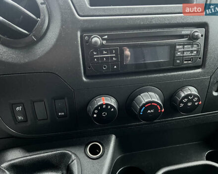 Белый Рено Мастер, объемом двигателя 2.3 л и пробегом 195 тыс. км за 17400 $, фото 31 на Automoto.ua