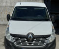 Белый Рено Мастер, объемом двигателя 2.3 л и пробегом 400 тыс. км за 15000 $, фото 1 на Automoto.ua
