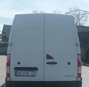 Белый Рено Мастер, объемом двигателя 2.3 л и пробегом 424 тыс. км за 16000 $, фото 5 на Automoto.ua