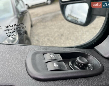 Белый Рено Мастер, объемом двигателя 2.3 л и пробегом 280 тыс. км за 15300 $, фото 35 на Automoto.ua