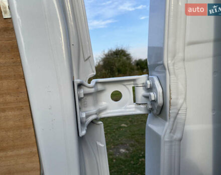 Белый Рено Мастер, объемом двигателя 2.3 л и пробегом 190 тыс. км за 15999 $, фото 14 на Automoto.ua