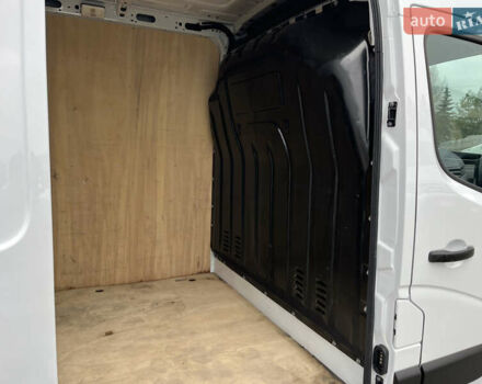 Белый Рено Мастер, объемом двигателя 2.3 л и пробегом 280 тыс. км за 15300 $, фото 39 на Automoto.ua