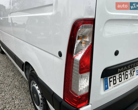 Белый Рено Мастер, объемом двигателя 2.3 л и пробегом 280 тыс. км за 15300 $, фото 48 на Automoto.ua