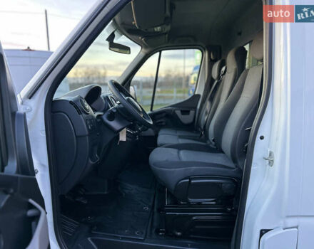 Белый Рено Мастер, объемом двигателя 2.3 л и пробегом 170 тыс. км за 17850 $, фото 36 на Automoto.ua