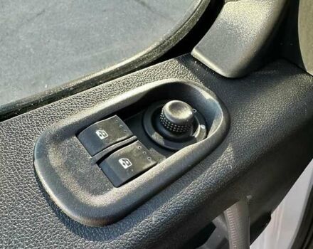 Білий Рено Мастєр, об'ємом двигуна 2.3 л та пробігом 260 тис. км за 19200 $, фото 32 на Automoto.ua