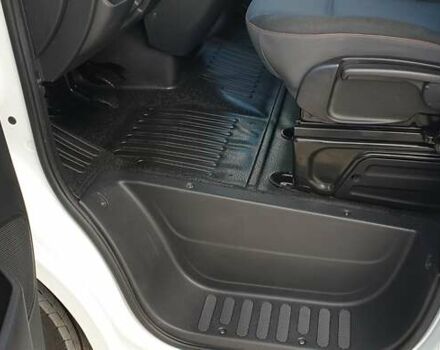 Білий Рено Мастєр, об'ємом двигуна 2.3 л та пробігом 168 тис. км за 17800 $, фото 7 на Automoto.ua