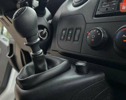 Білий Рено Мастєр, об'ємом двигуна 2.3 л та пробігом 177 тис. км за 16800 $, фото 19 на Automoto.ua