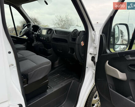 Білий Рено Мастєр, об'ємом двигуна 2.3 л та пробігом 200 тис. км за 19500 $, фото 9 на Automoto.ua