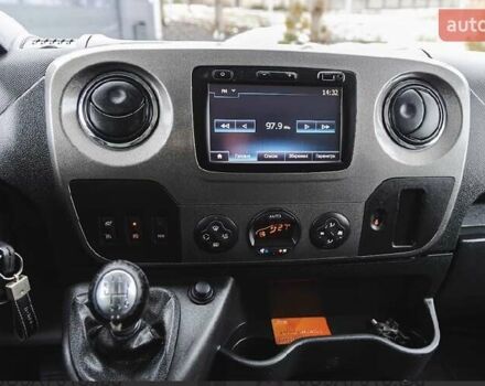 Білий Рено Мастєр, об'ємом двигуна 2.3 л та пробігом 219 тис. км за 18900 $, фото 4 на Automoto.ua