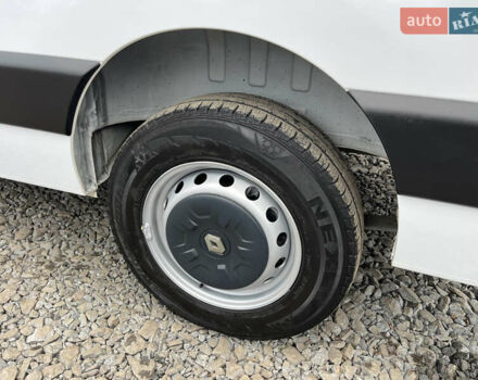 Белый Рено Мастер, объемом двигателя 2.3 л и пробегом 280 тыс. км за 15300 $, фото 51 на Automoto.ua