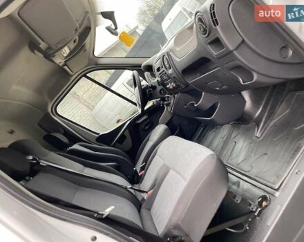 Белый Рено Мастер, объемом двигателя 2.3 л и пробегом 162 тыс. км за 18300 $, фото 36 на Automoto.ua