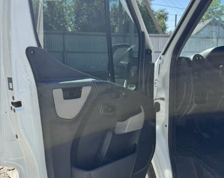 Белый Рено Мастер, объемом двигателя 2.3 л и пробегом 400 тыс. км за 15000 $, фото 9 на Automoto.ua